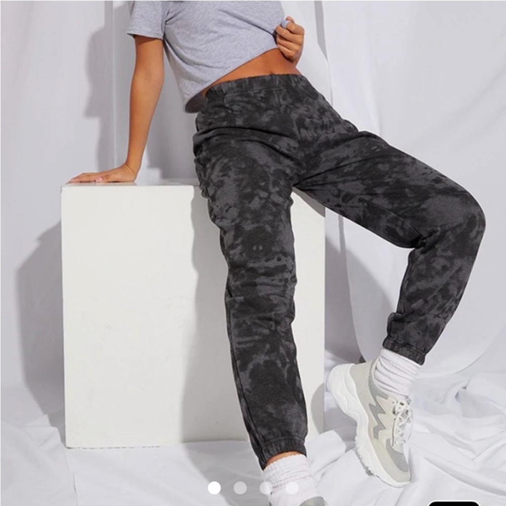 PrettyLittleThing Petite Charcoal Tie Dye Joggers!